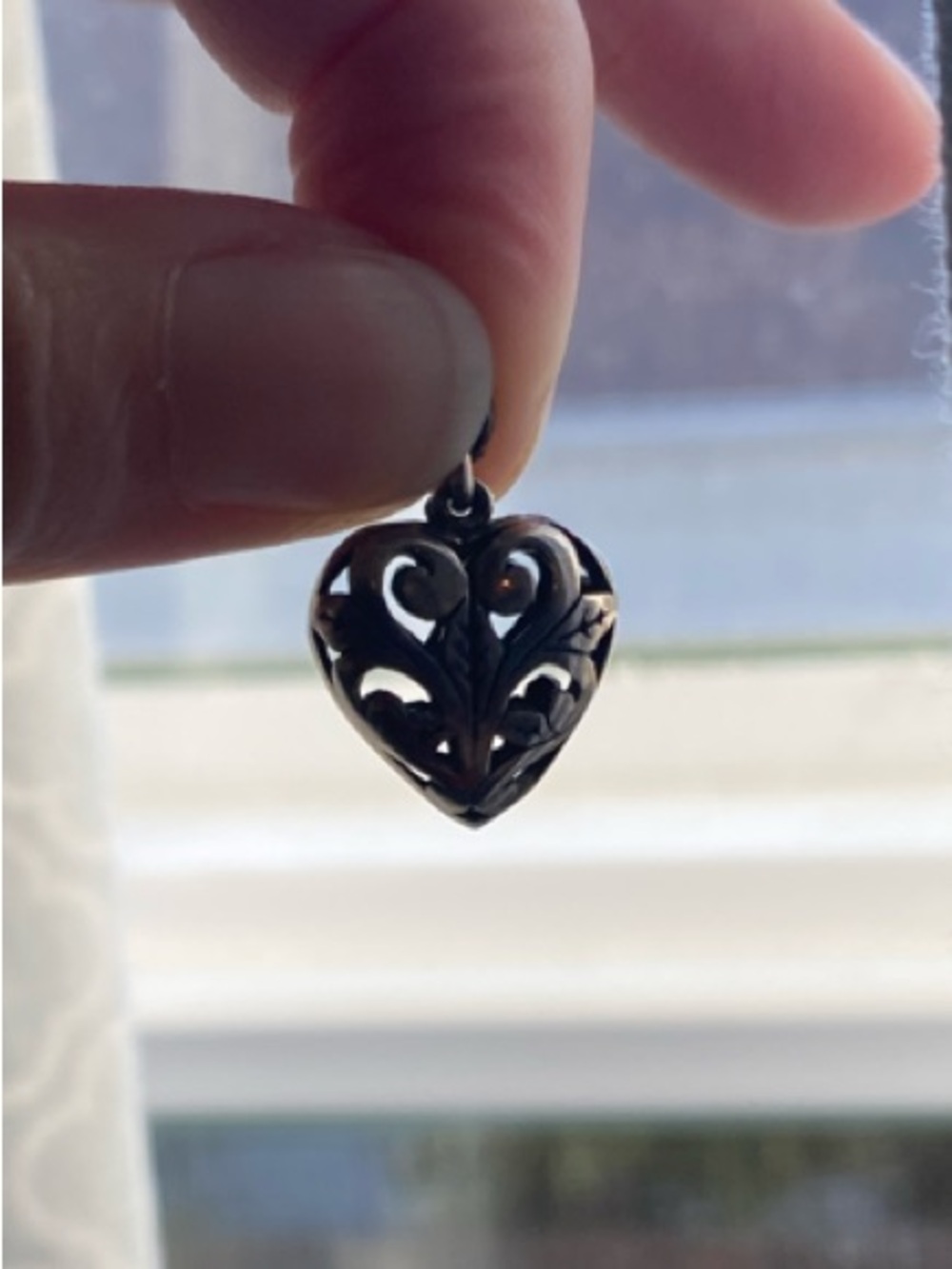 Sterling Silver Filigree Heart Pendant - Picture 4 of 4